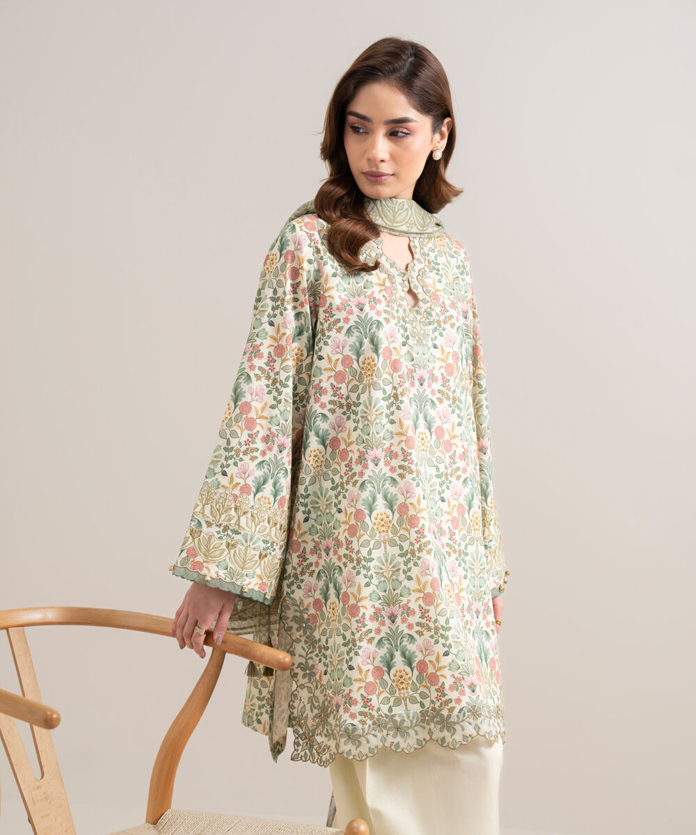 3 Piece - Embroidered Lawn Suit - Image 2